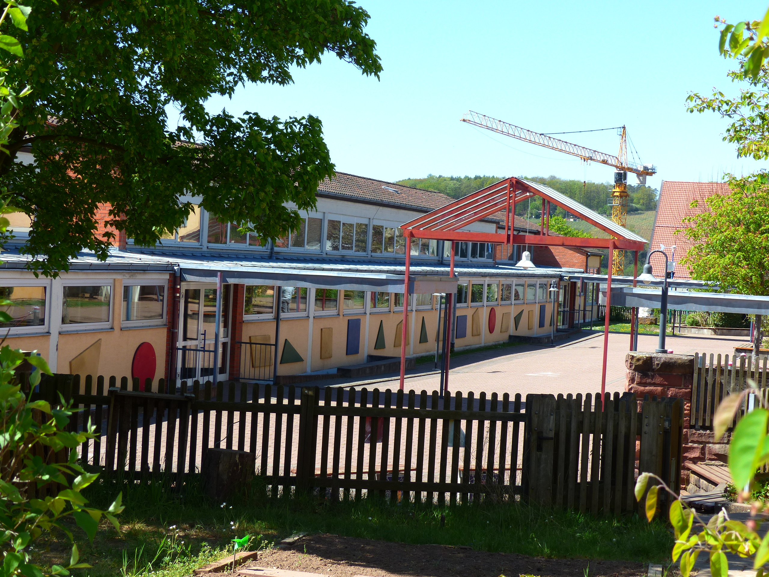 Grund- und Mittelschule